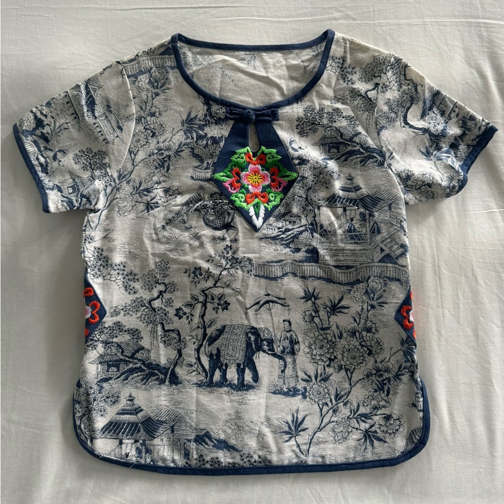 Tee with Chinese Embroidery